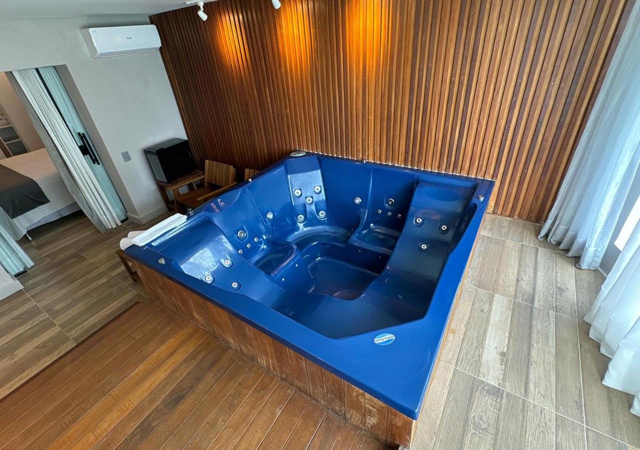 אובטובה Wembley Inn Hotel מראה חיצוני תמונה