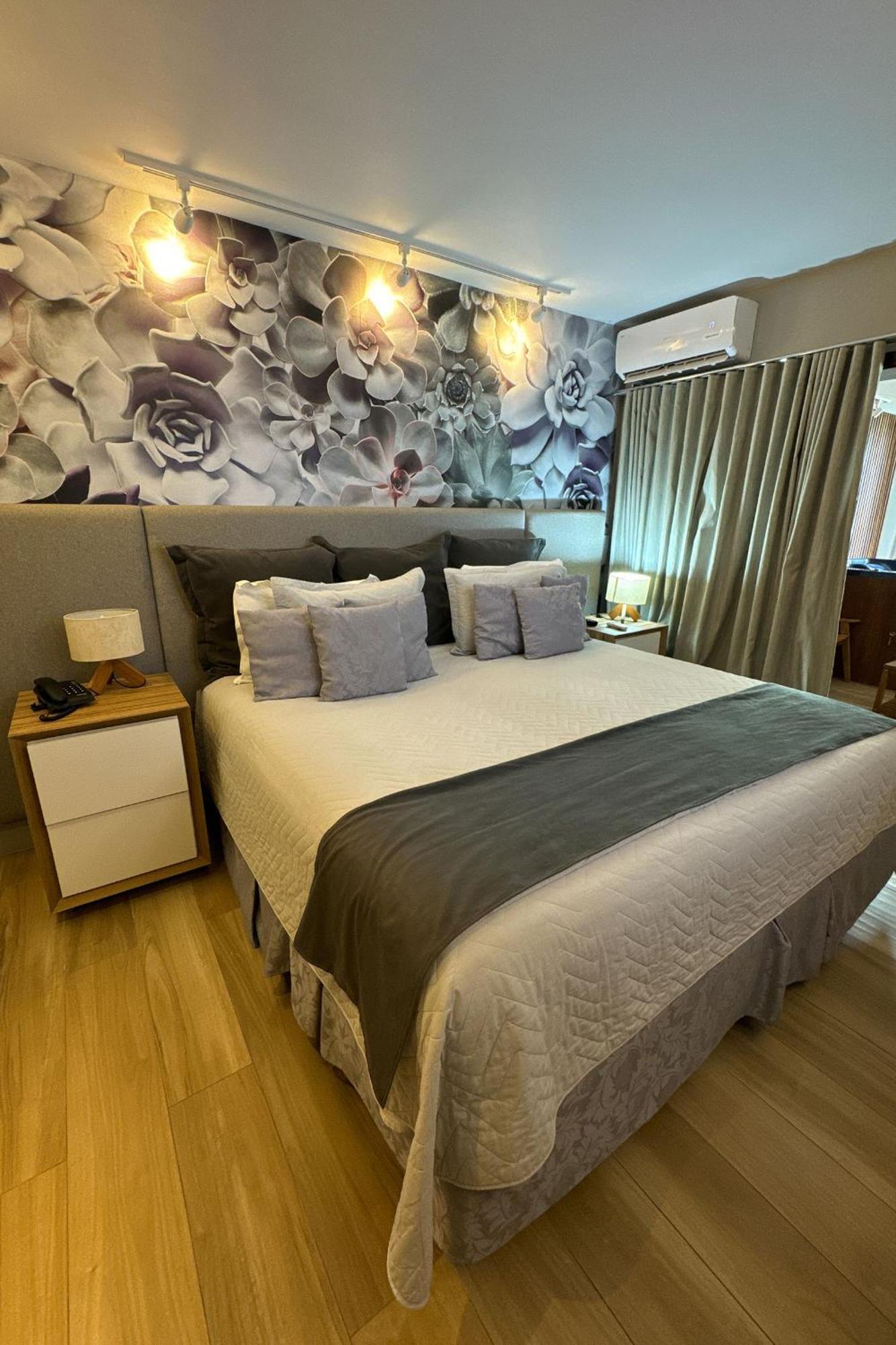 אובטובה Wembley Inn Hotel מראה חיצוני תמונה